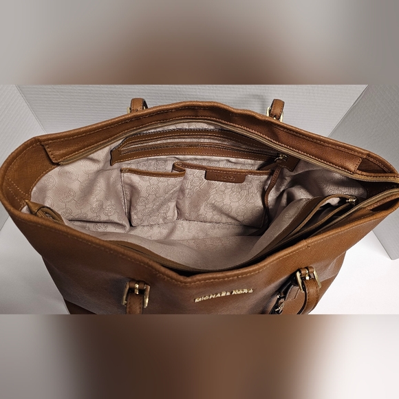 Michael Kors Handbag - Picture 9 of 16